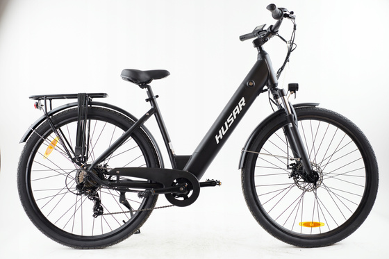 Rower elektryczny trekkingowy 700C 28 cali aluminiowy rama 19 cala M 10.4Ah