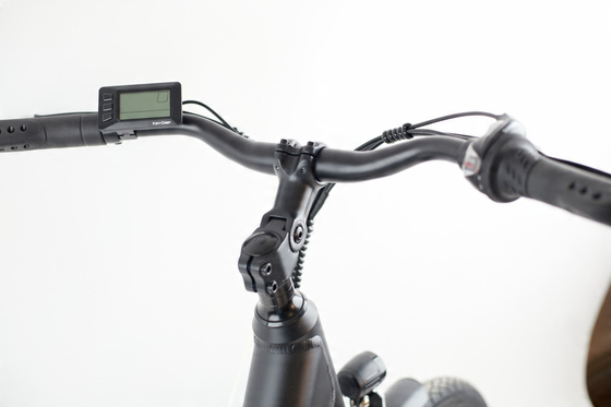 Rower elektryczny trekkingowy 700C 28 cali aluminiowy rama 18 cala M 10.4Ah