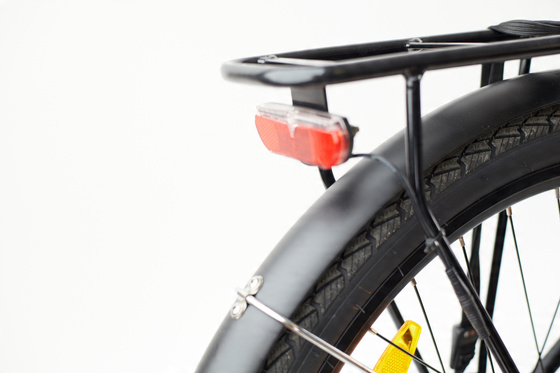 Rower elektryczny trekkingowy 700C 28 cali aluminiowy rama 18 cala M 10.4Ah